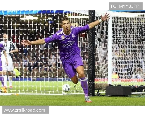 皇马在欧冠卫冕之路上踏出关键一步，C罗连续进球！
